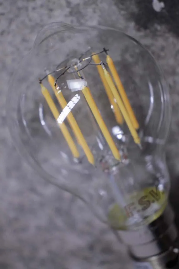 6W B22 Filament LED A60 Round 3000K Bulb Dimmable
