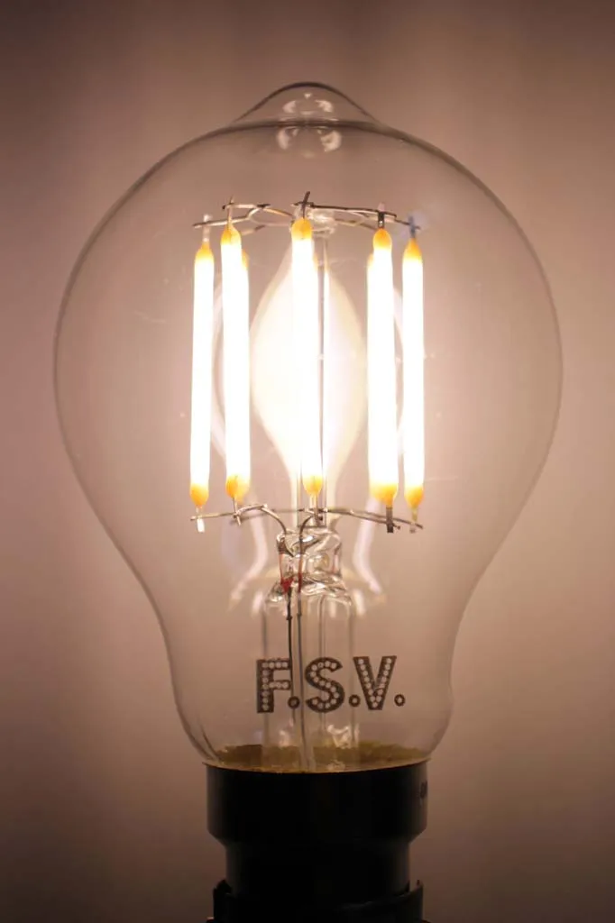 6W B22 Filament LED A60 Round 3000K Bulb Dimmable