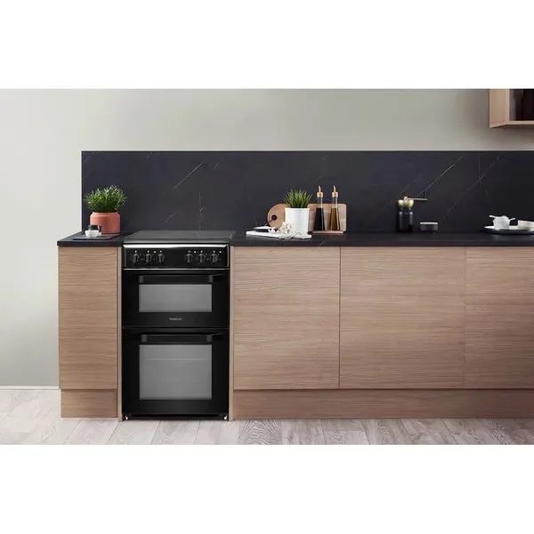 Black Hotpoint HD5V92KCB UK Electric Cooker - High-Performance Kitchen Appliance