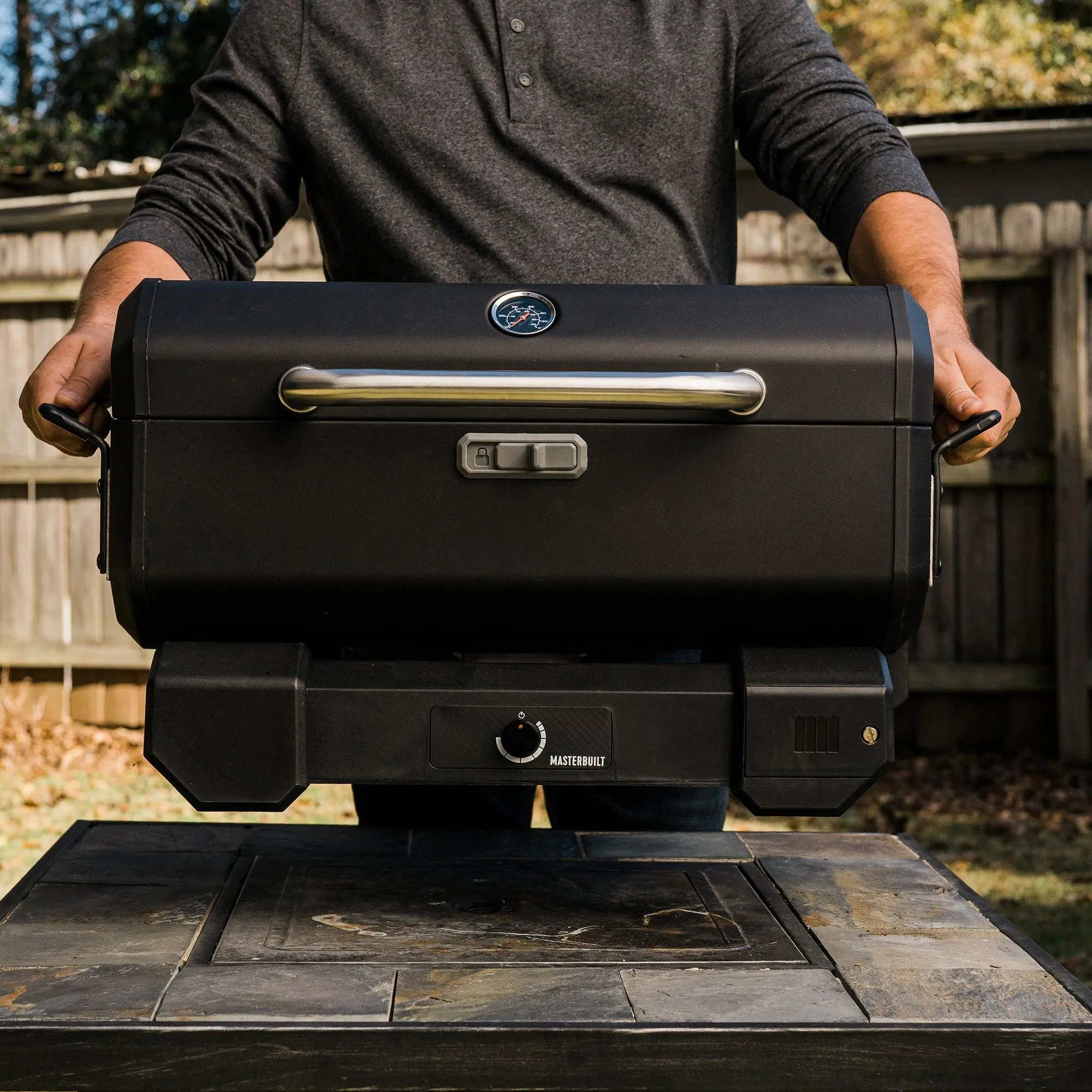Masterbuilt Portable Charcoal BBQ with Cart