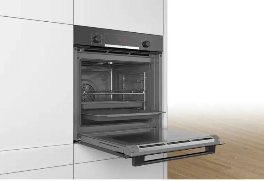 Series 4 Built-In Single Pyrolytic Oven | Black